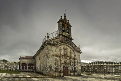 Igrexa parroquial de Santiago de Traba