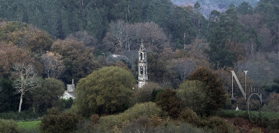 Igrexa parroquial de San Miguel de Curantes.